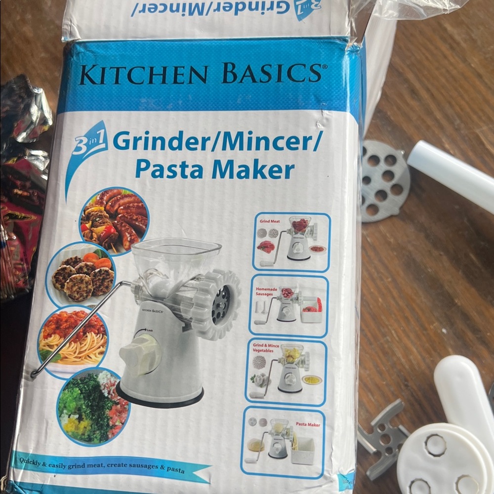 Kitchen Basics 3-in-1 Grinder Mincer Pasta Maker